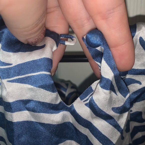 Ann Taylor petite silk blouse - Picture 4 of 4